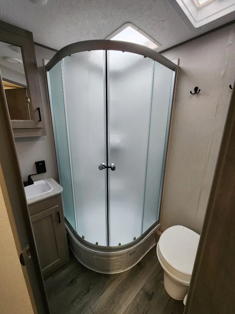 2025 Coachmen Catalina Legacy Edition 243RBS, Photos photo 31