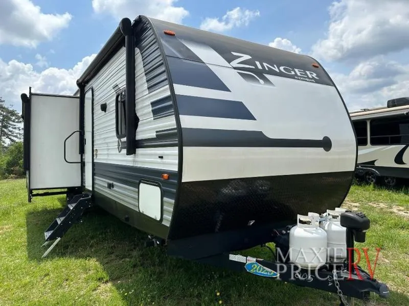 2023 CrossRoads Zinger 333DB - Photo 2
