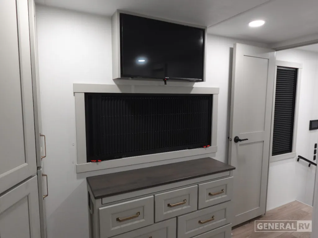 2025 Brinkley Model G 3250, Photos photo 12