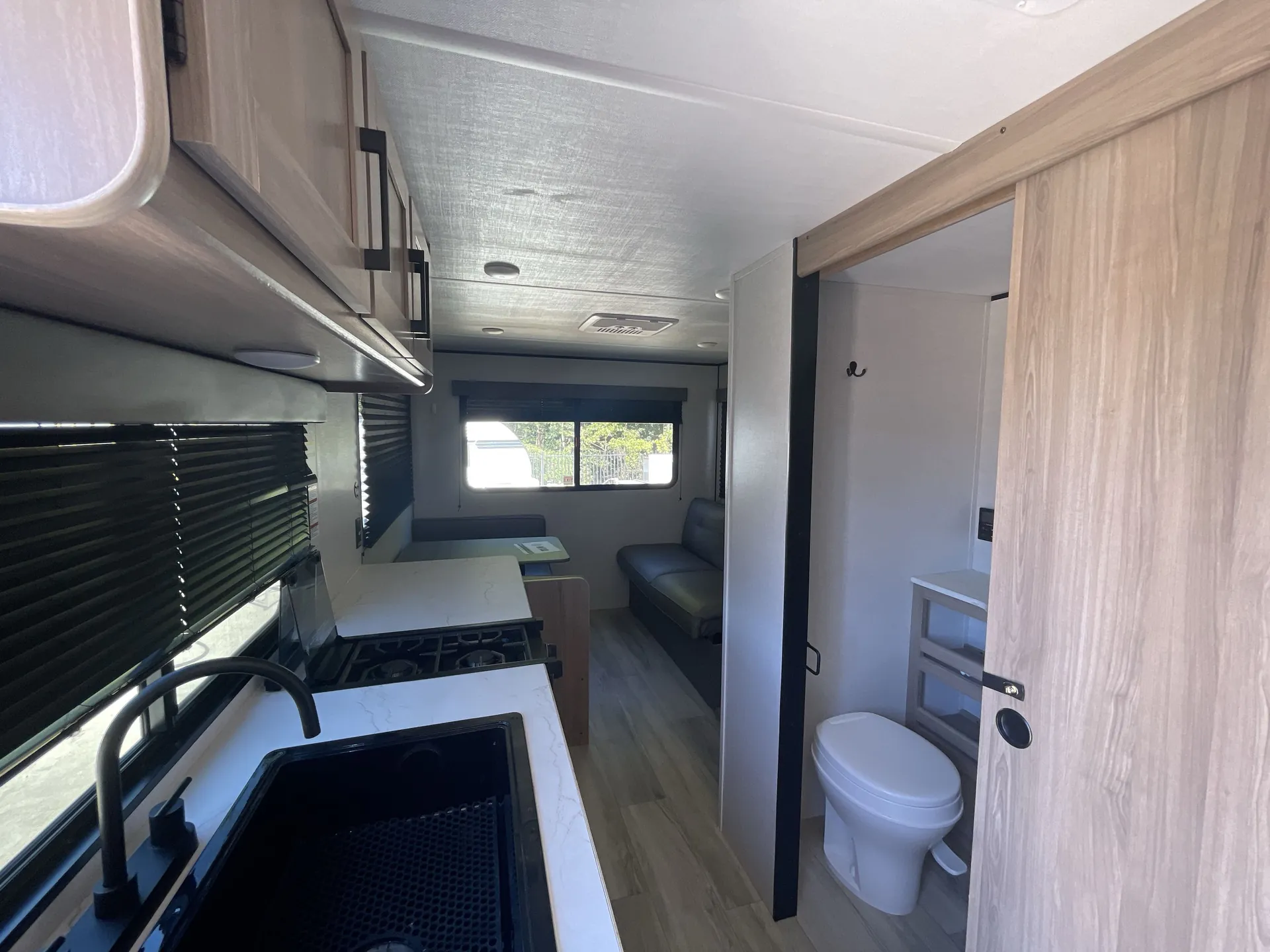 2026 Keystone Coleman 19R — living area main