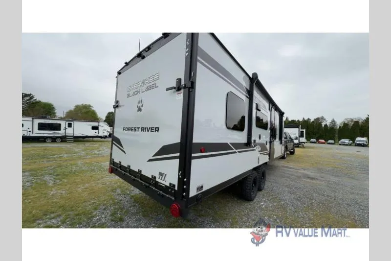 2026 Forest River Cherokee Grey Wolf Black Label 22RRBL - Photo 3