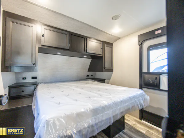 2022 Starcraft Super Lite 232MD dealer photo 10 from Bretz RV & Marine