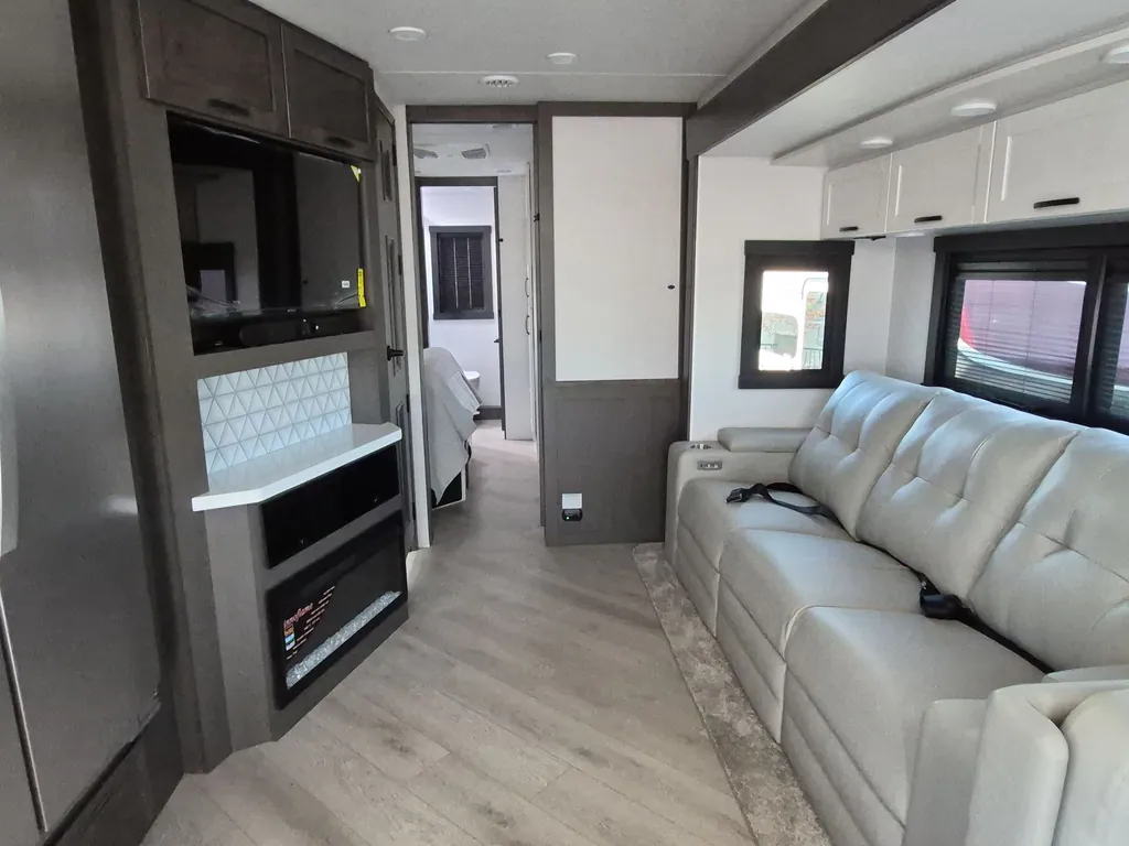2027 Entegra Coach Accolade 37K, Photos photo 20