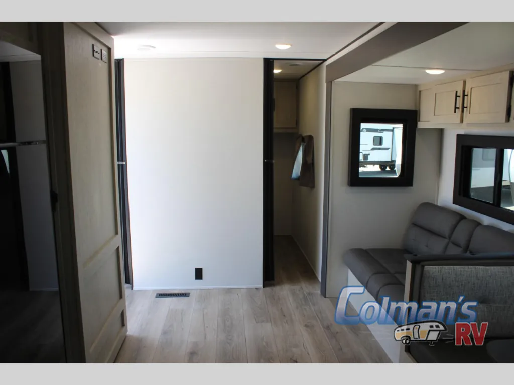 2026 Shasta RVs i-5 Edition 533BH, Photos photo 17