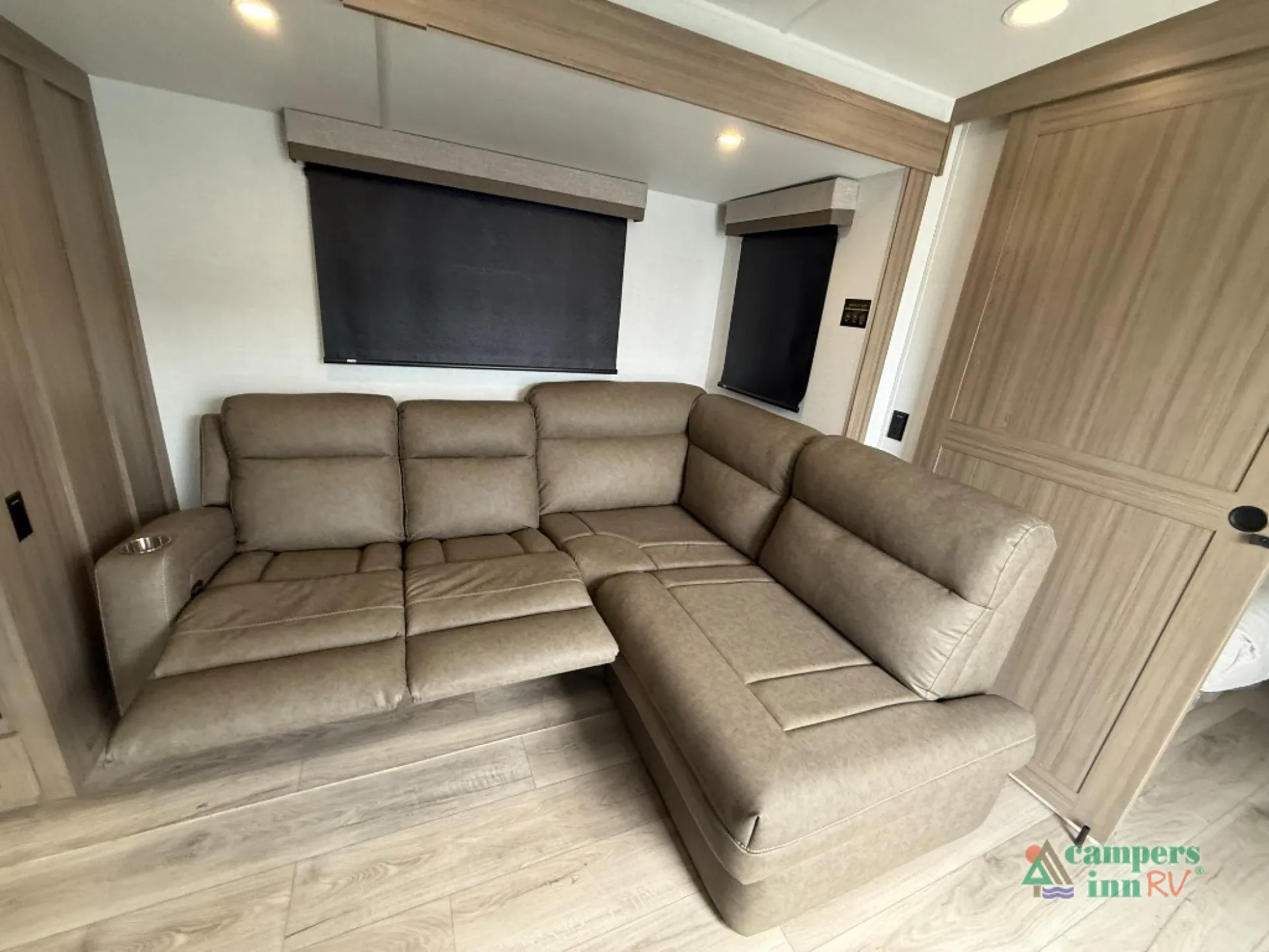 2027 Forest River RV Rockwood Ultra Lite 2711RK — Photo 6