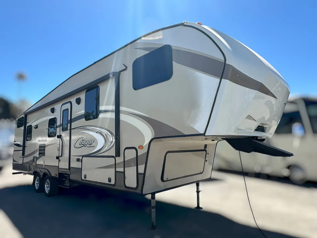 2017 Keystone Cougar Half-Ton 284RDBWE - Photo 2