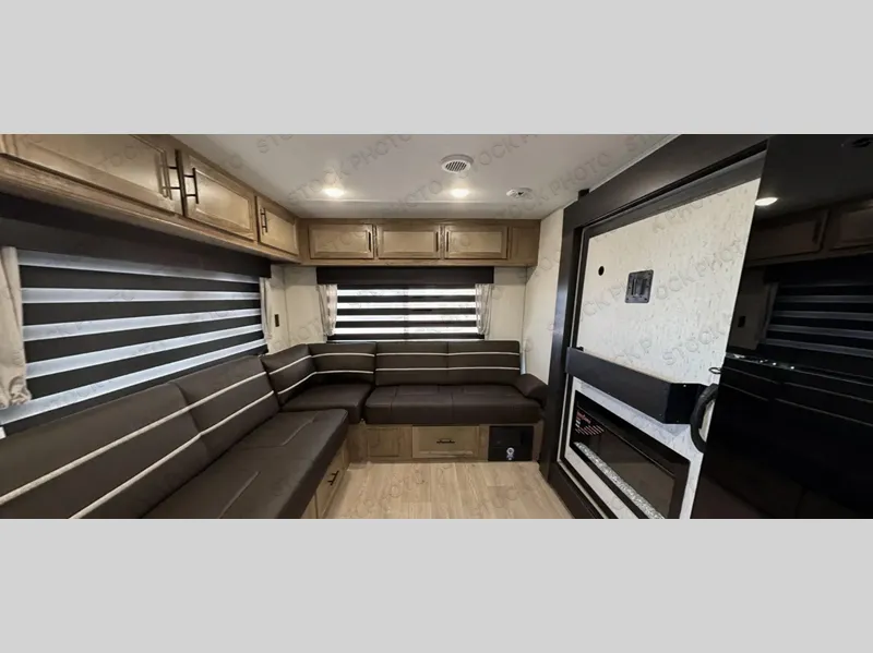2025 Forest River Cherokee Grey Wolf 27LH - Photo 4