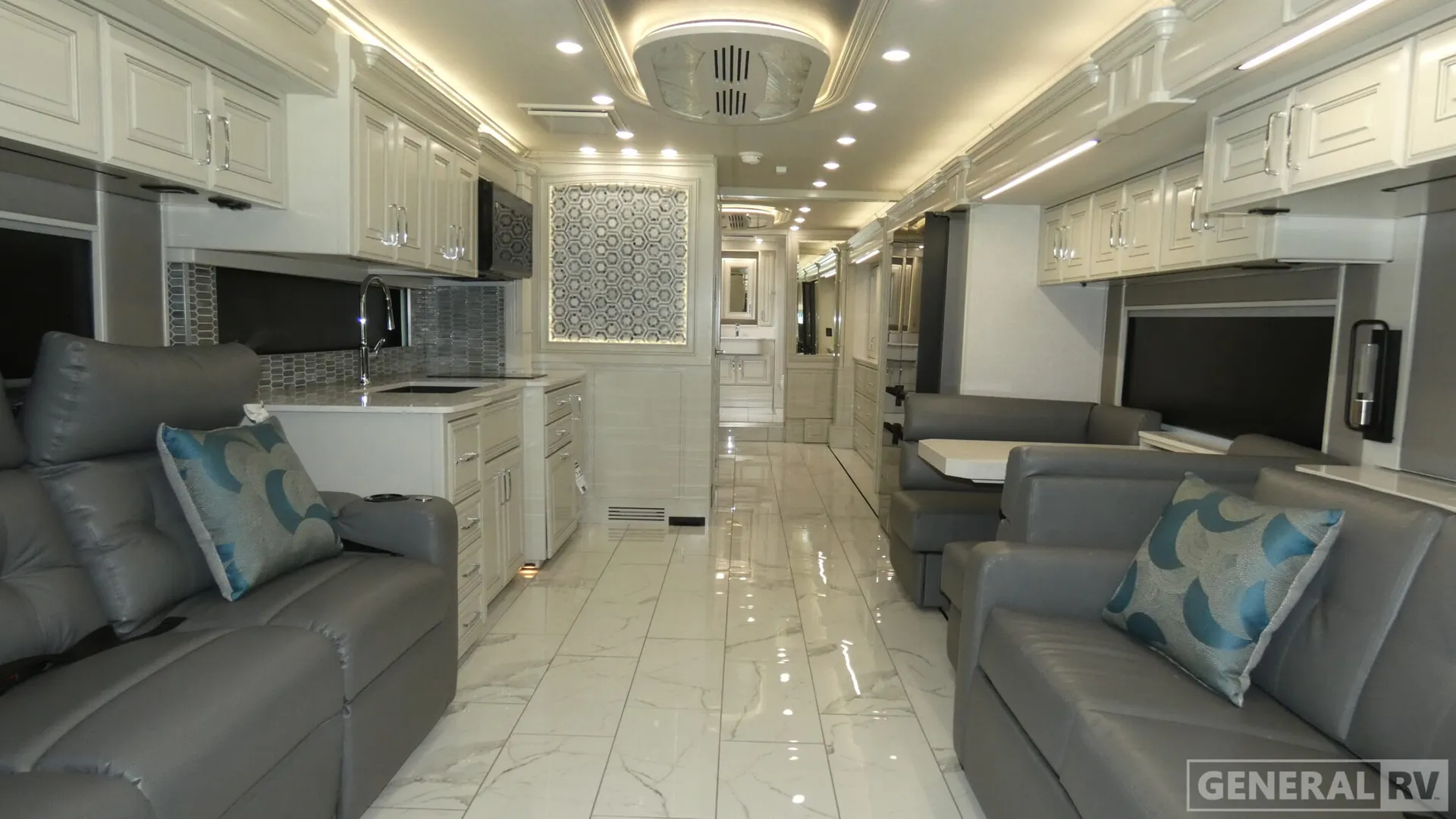 2026 American Coach American Dream 45A - Photo 3
