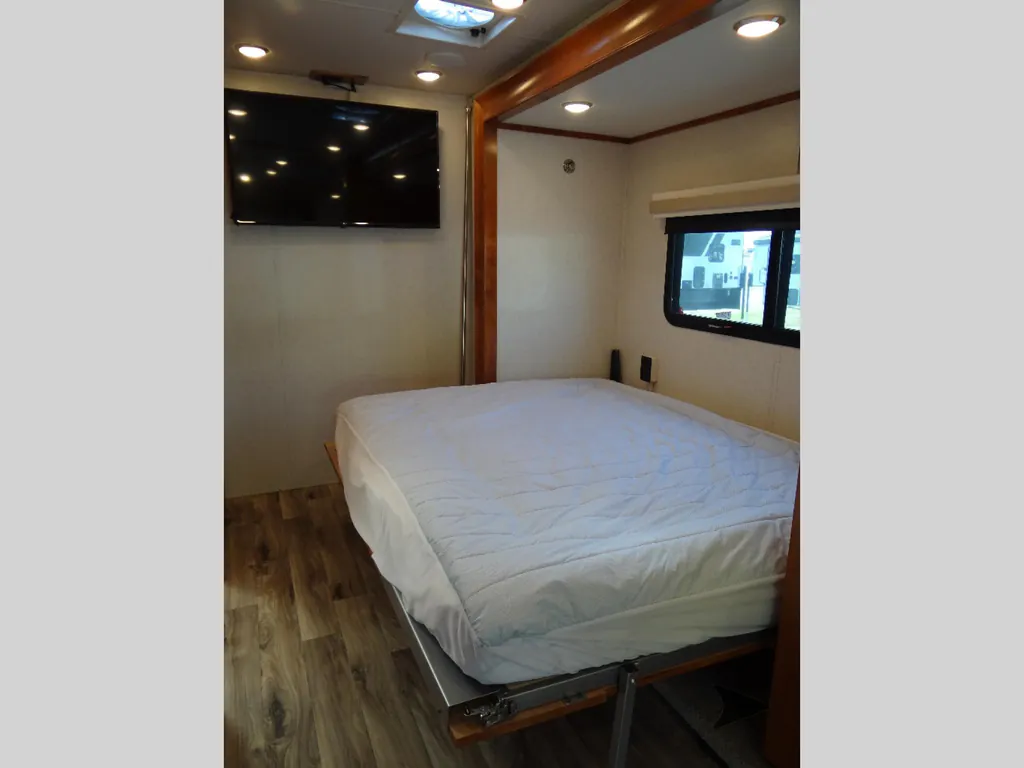 2019 Tiffin Wayfarer 24 FW, Photos photo 50