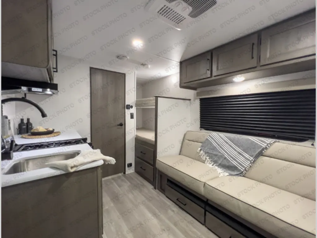 2026 Grand Design Transcend One 151BH - Photo 3