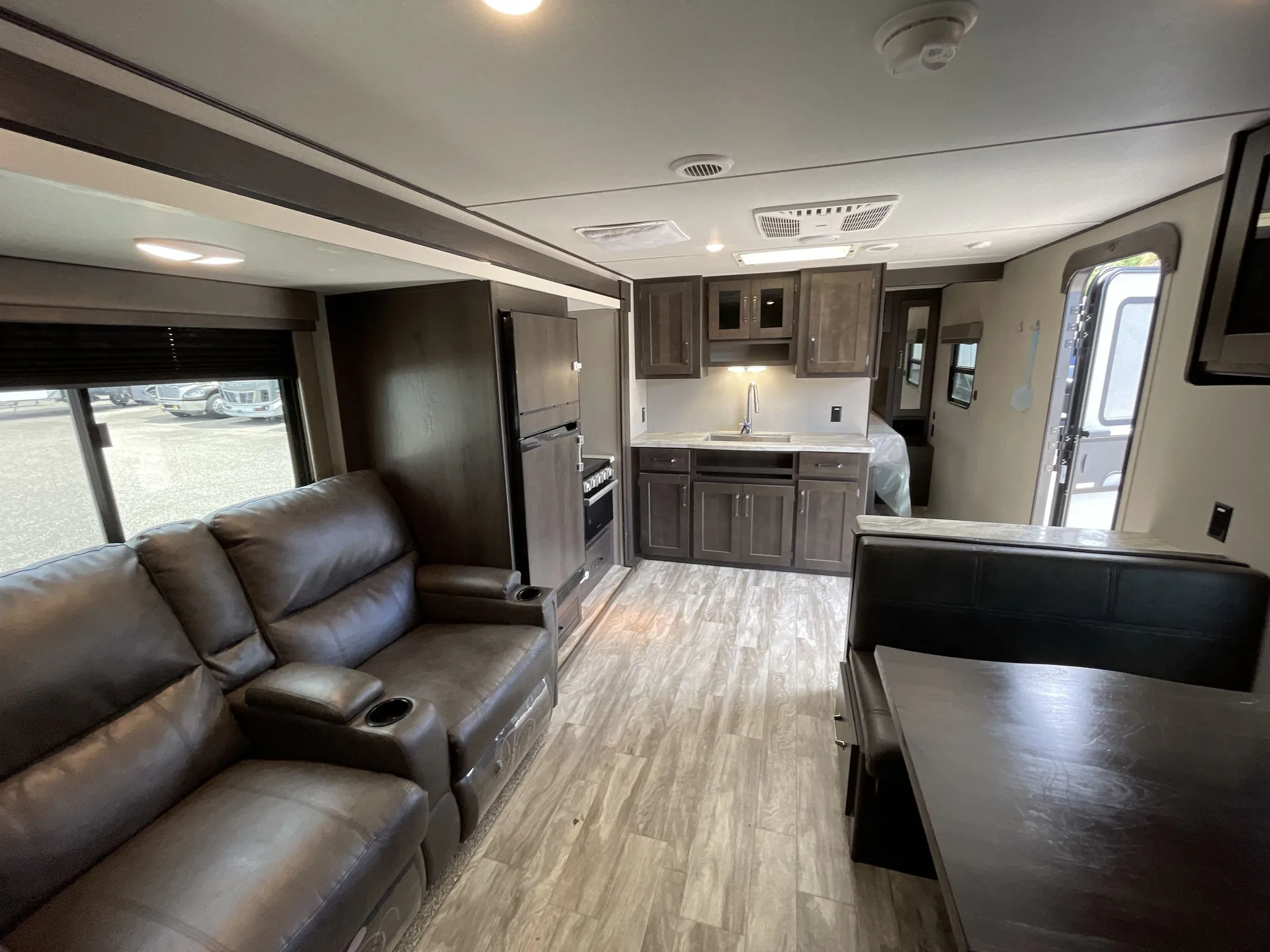 2021 Grand Design Transcend Xplor 261BH — living area main