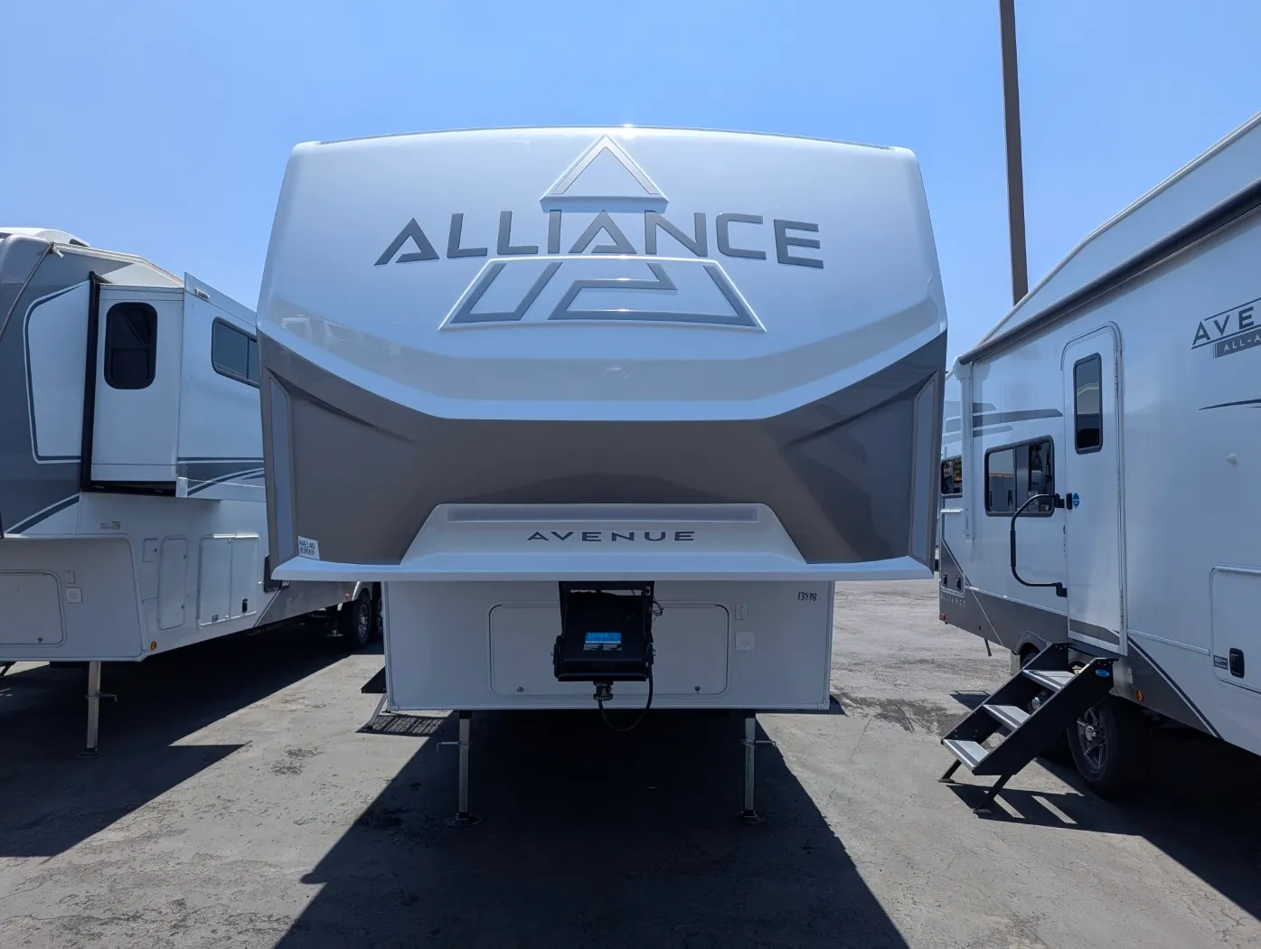 2027 Alliance RV Avenue All-Access 29BH - Photo 3