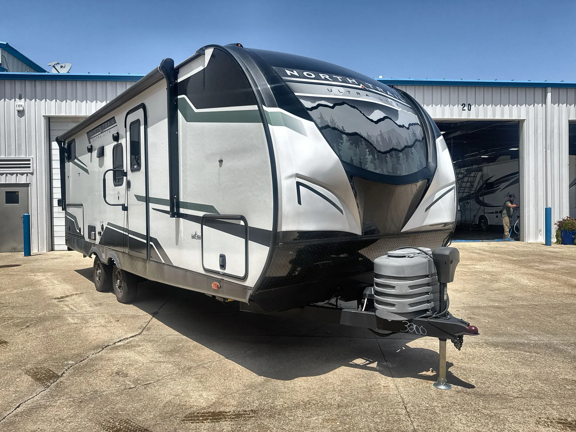 2024 Heartland North Trail Ultra-Lite Travel Trailer 24BHS - Photo 2
