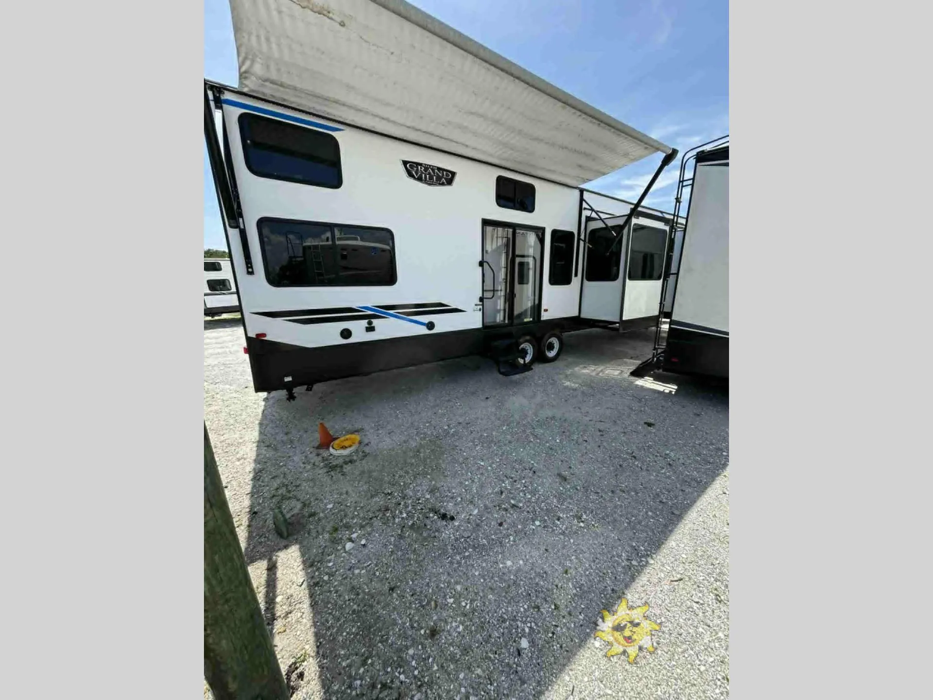 2022 Forest River Salem Grand Villa 42FK - Photo 2