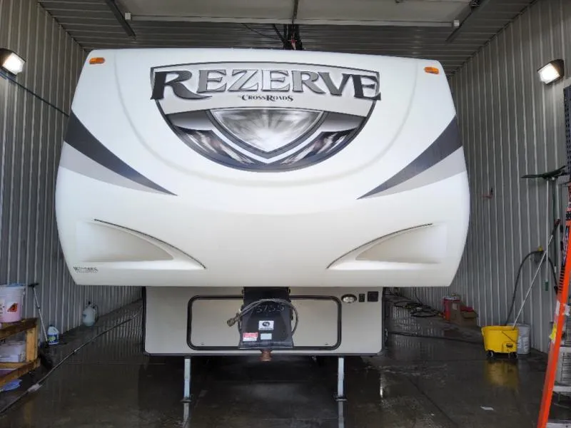 2015 CrossRoads RV ReZerve 28RL - Photo 2