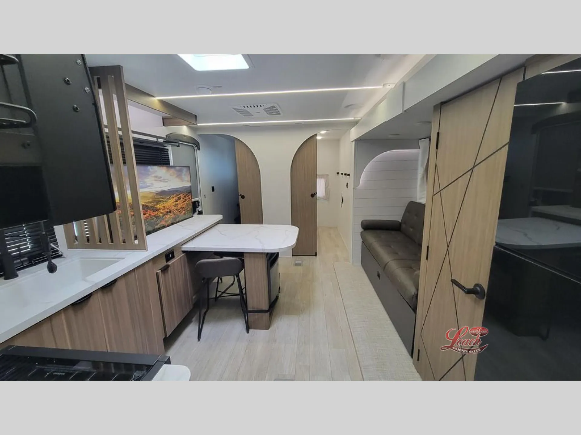2026 Forest River Wildwood 300ICE — Photo 7