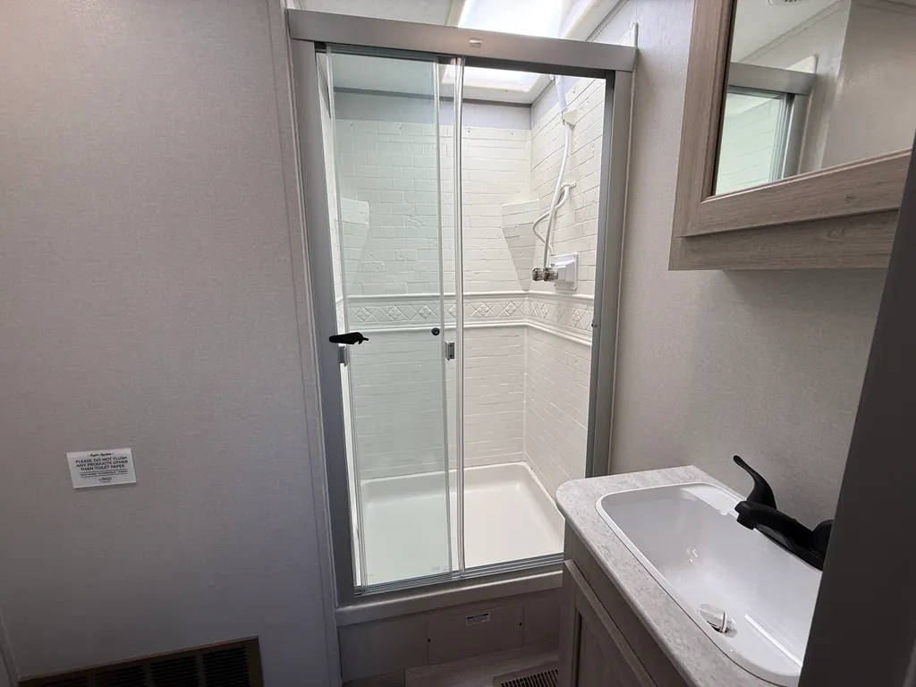 2024 Coachmen Catalina Legacy Edition 283FEDS, Photos photo 18