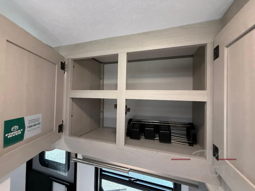 2027 Coachmen Catalina Legacy Edition 333DBDSCK, Photos photo 25