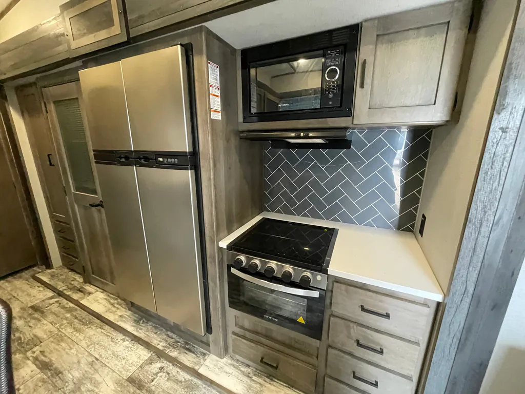 2021 Keystone Sprinter Limited 3340FWFLS, Photos photo 3