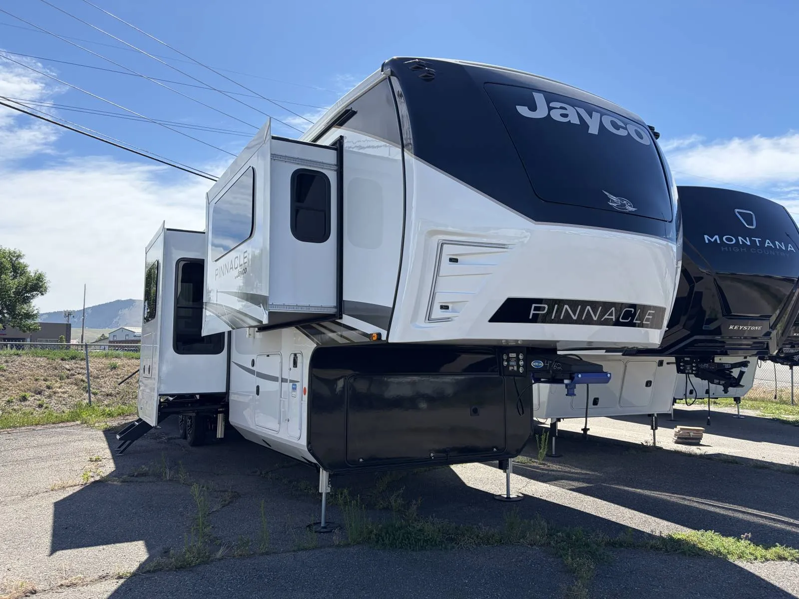 2027 Jayco Pinnacle 39FLOK - Photo 2
