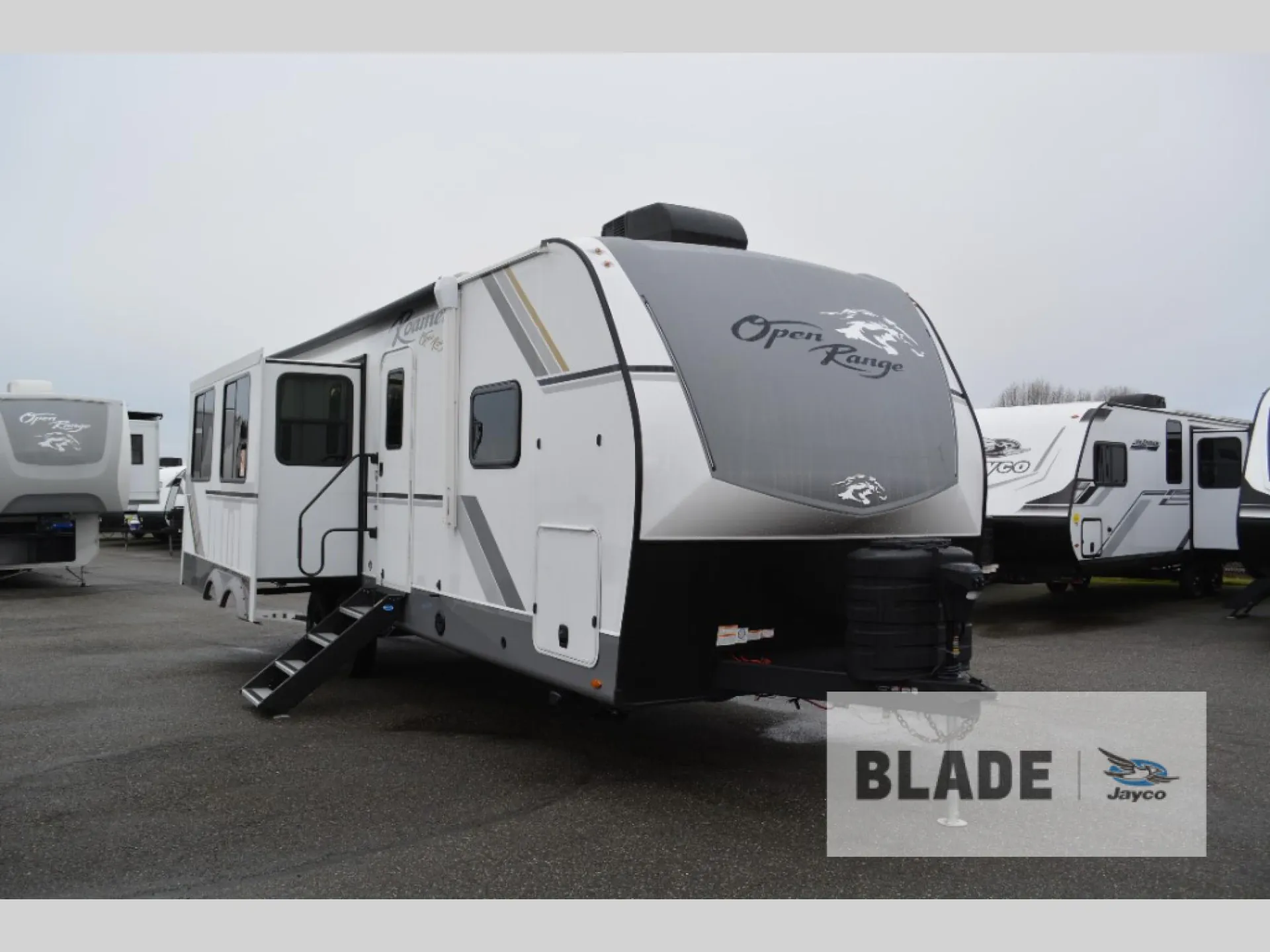 2026 Highland Ridge Roamer Light Duty 29RLTS dealer photo 1 from Blade RV Center