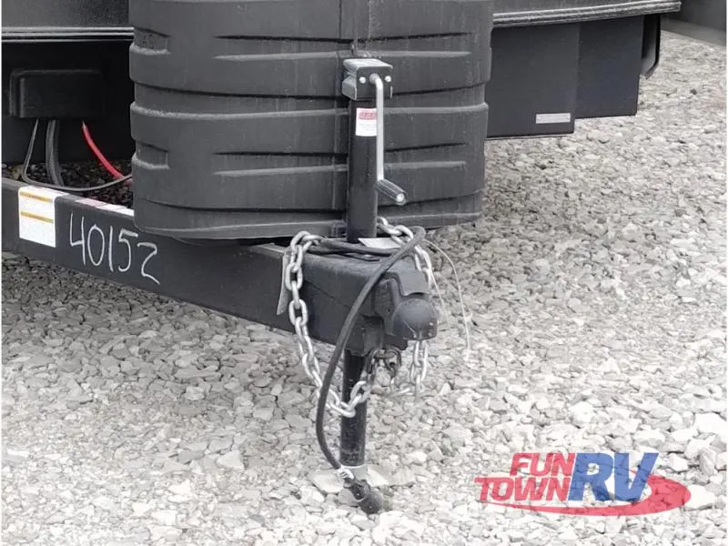 2025 Redwood RV Regency 3881FKL - Photo 3