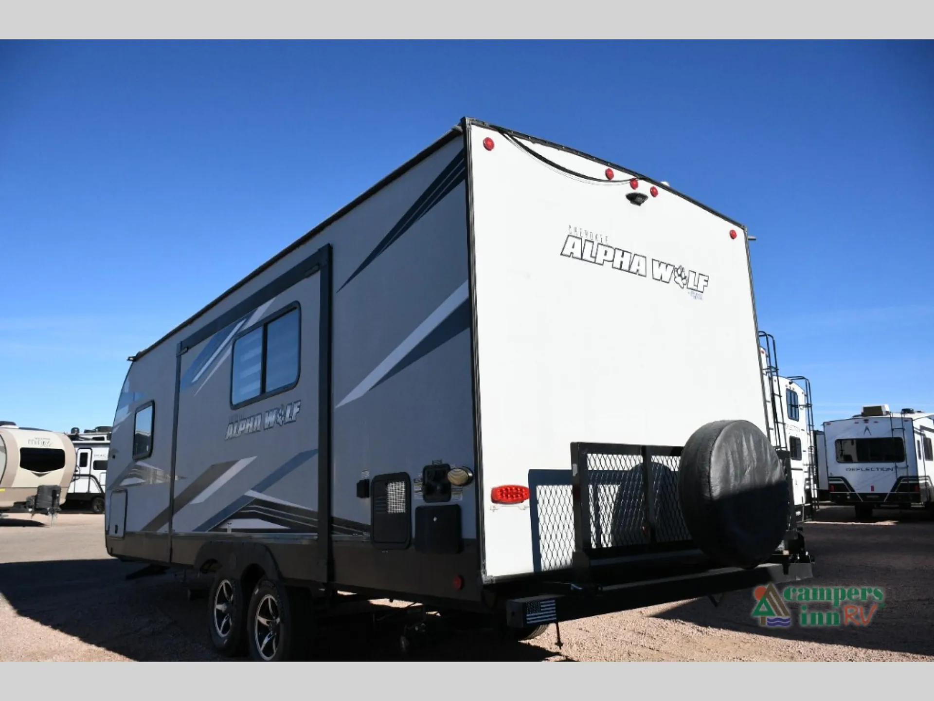 2021 Forest River Cherokee Alpha Wolf 22SW-L — Photo 5
