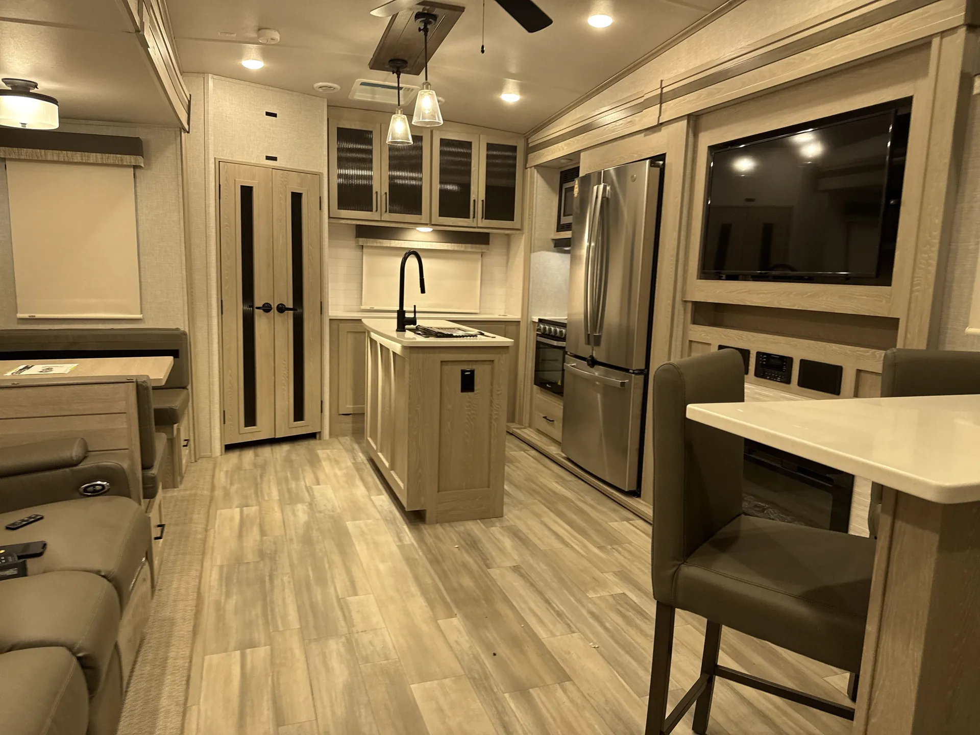 2022 Forest River Flagstaff Super Lite 529RKB — living area main