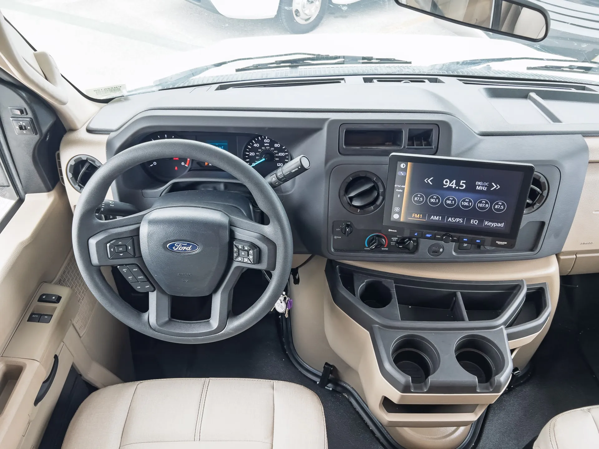 2027 Thor Motor Coach Quantum KW29 - Photo 3