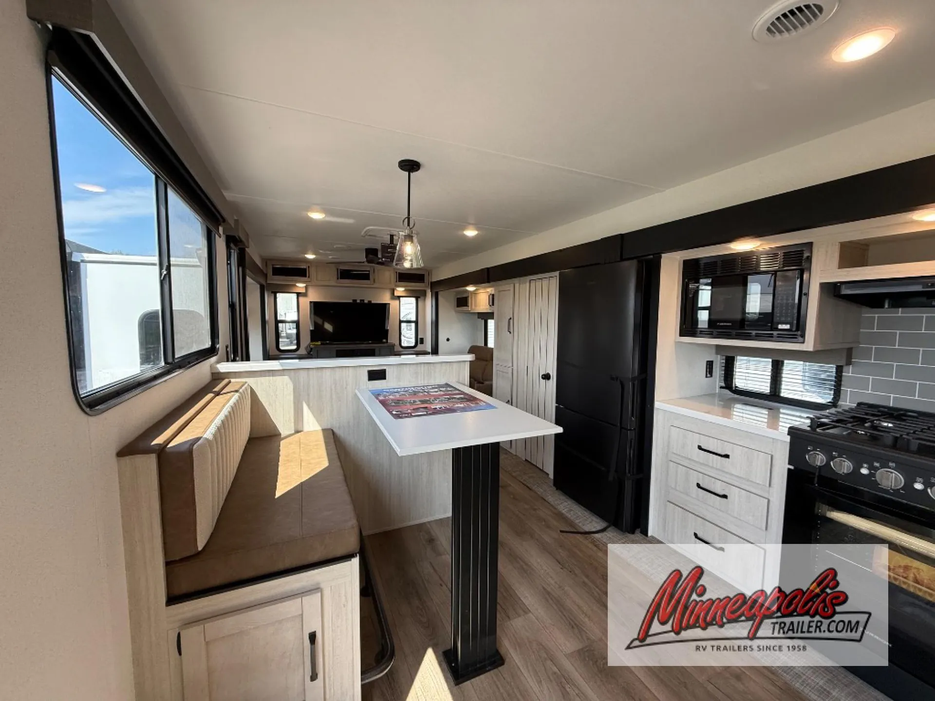 2026 Forest River Puma Vista 38DEN - Photo 3