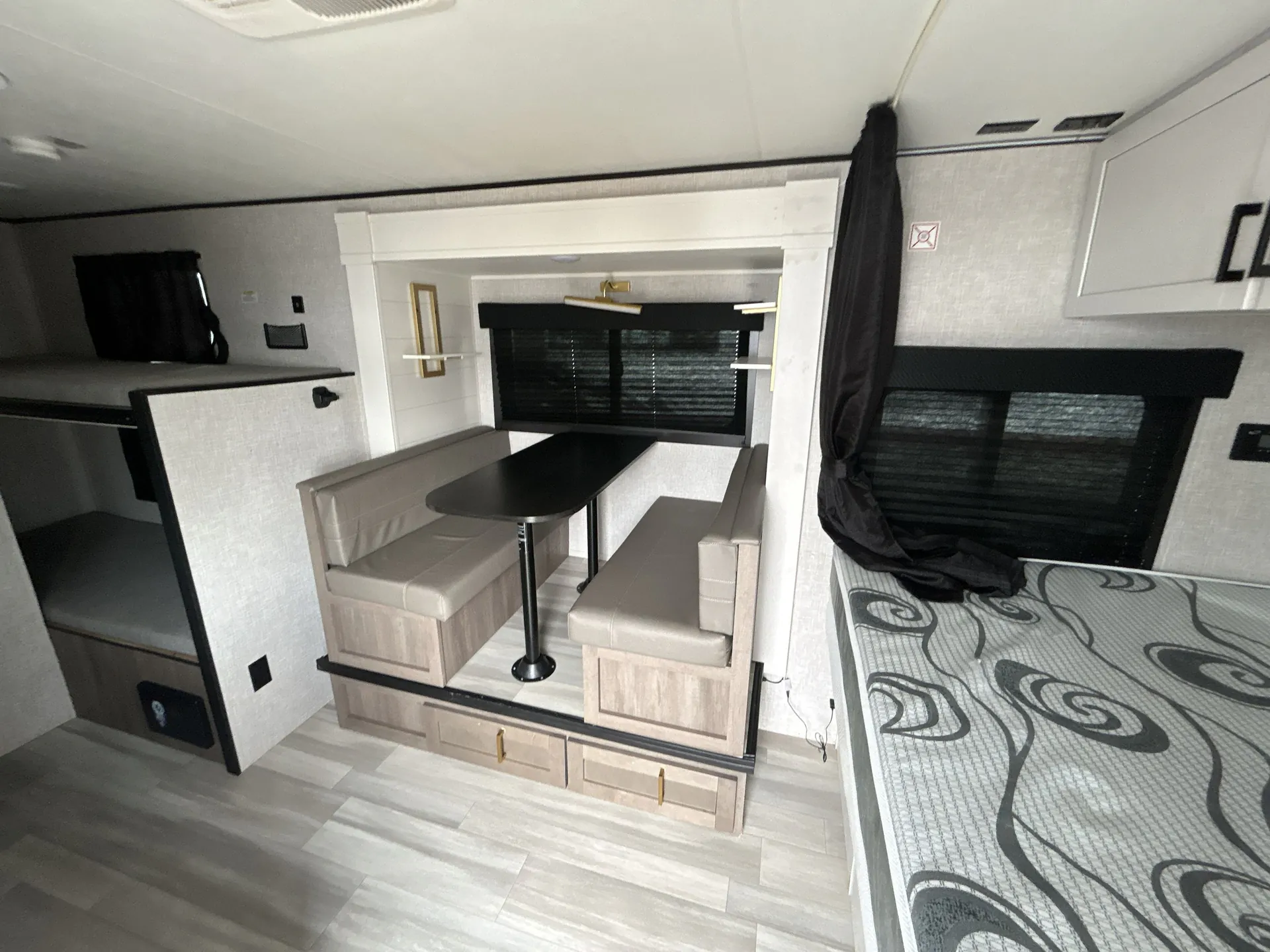 2025 Highland Ridge Open Range Conventional 180BHS — living area main