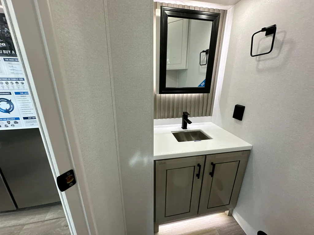 2027 Jayco Pinnacle 36FBTS, Photos photo 37