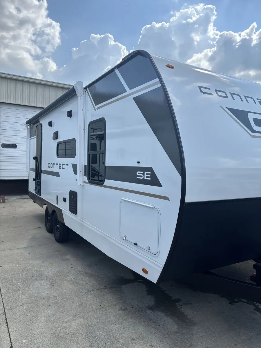 2026 Kz CONNECT SE 221RBSE - Photo 3