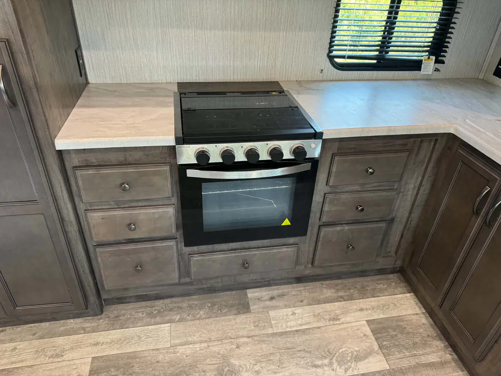 2021 Forest River Sandpiper 3330BH, Photos photo 15