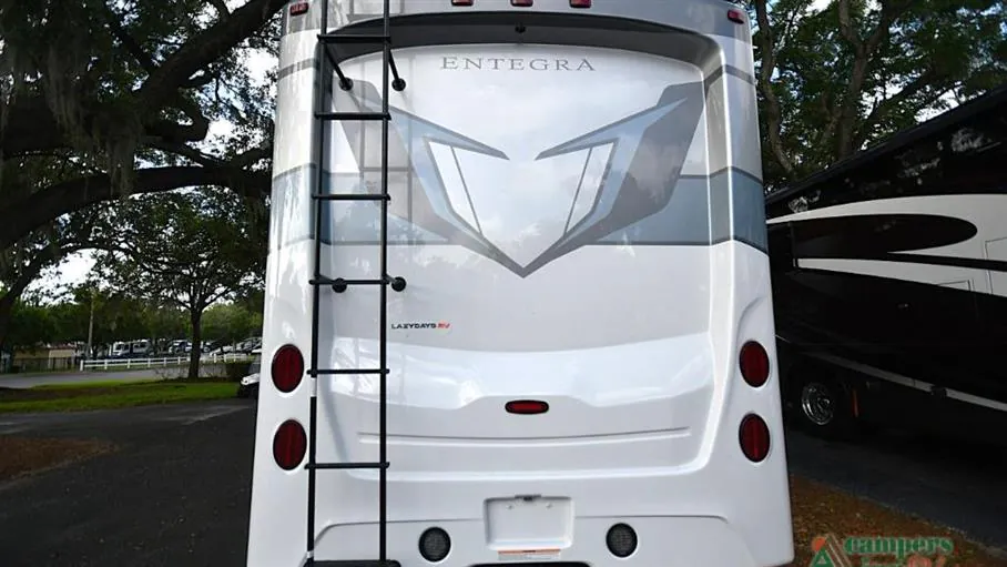 2027 Entegra Coach Vision XL 36C, Photos photo 5