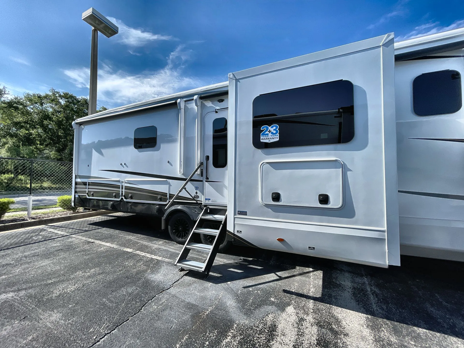 2026 Jayco Pinnacle 39FLOK - Photo 3