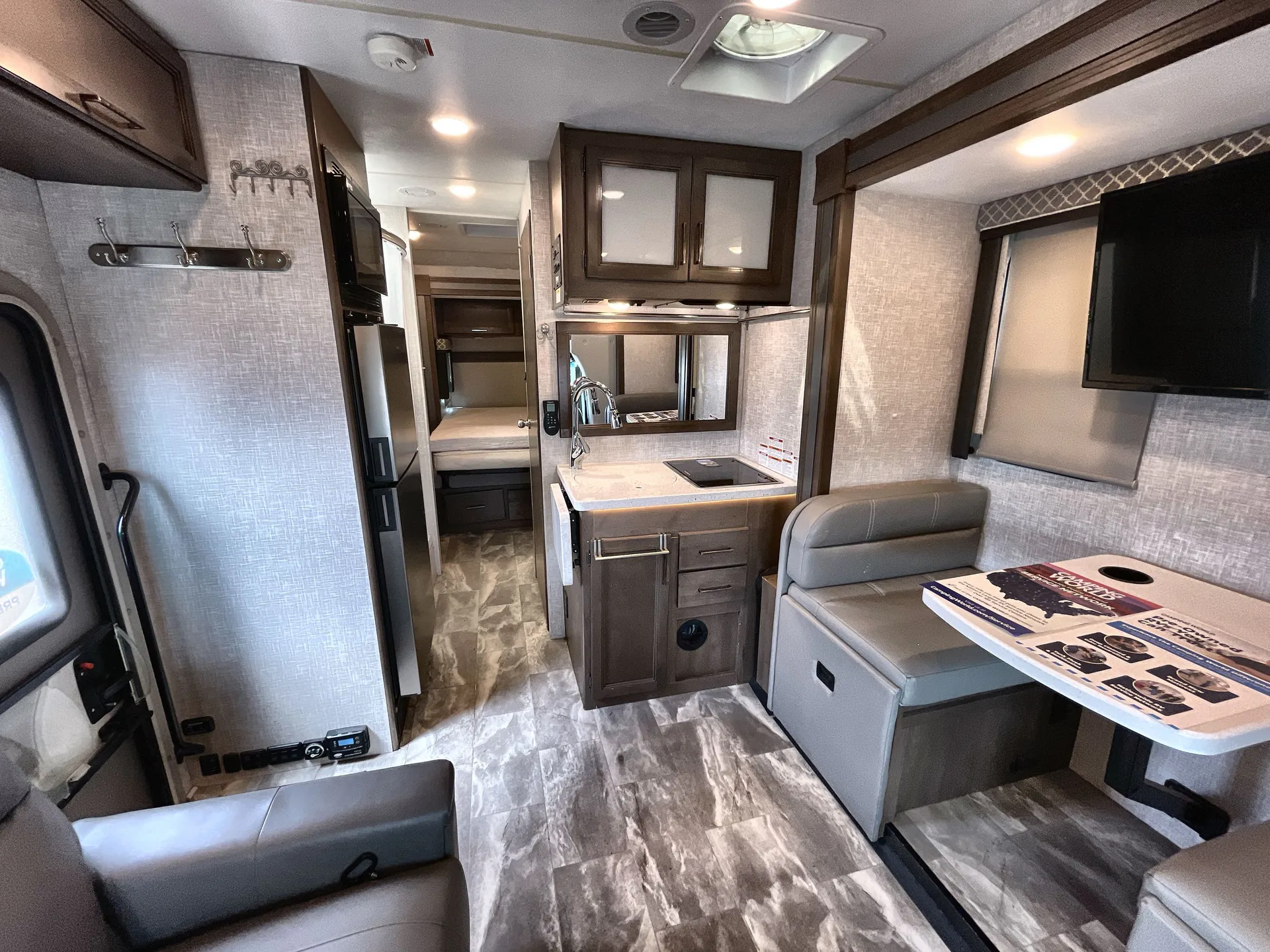 2022 Thor Motor Coach Quantum Sprinter DS24 — living area main