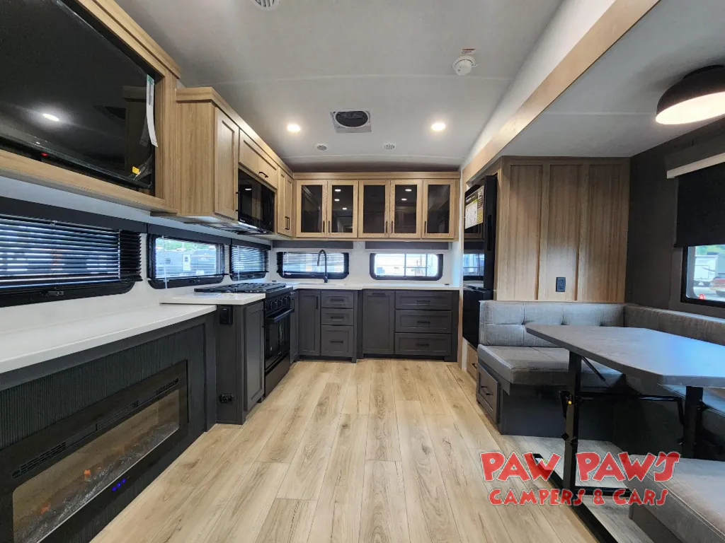 2026 Forest River Rockwood Signature R301RKS, Photos photo 9