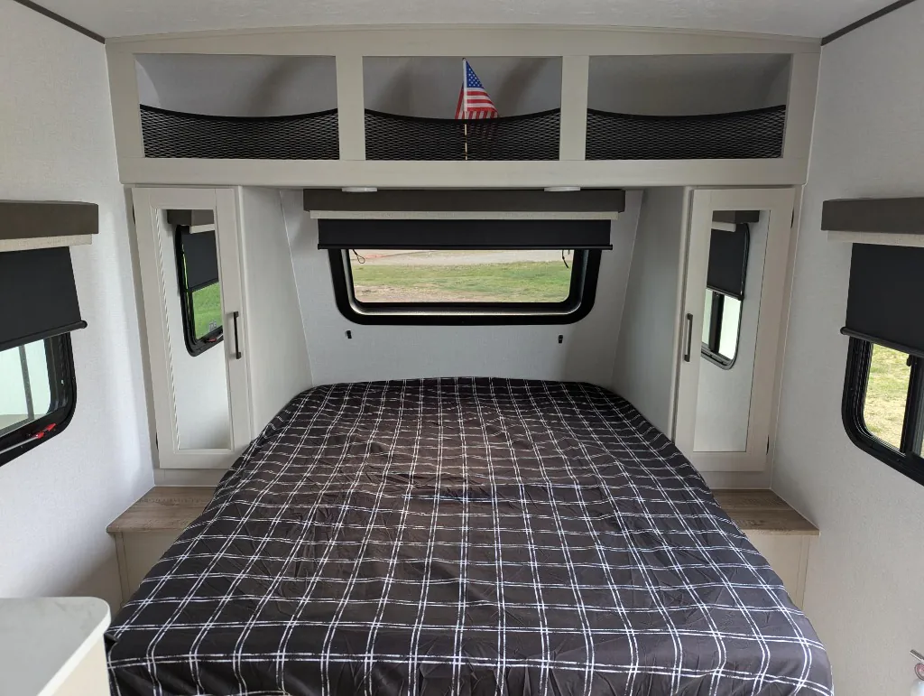 2027 Coachmen American Spirit Bijou 18RBB - Photo 3