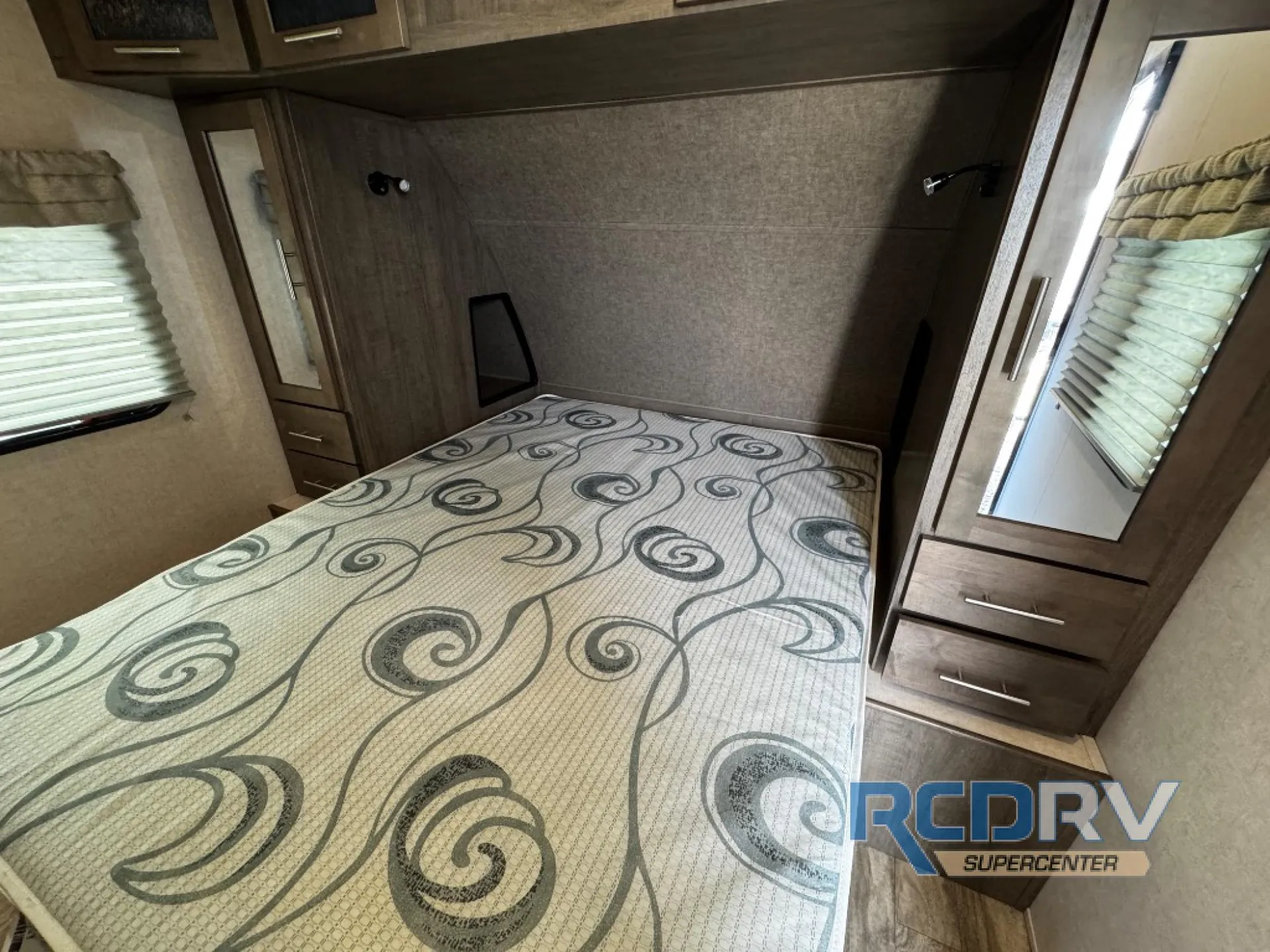 2019 Forest River Surveyor 243RBS — Photo 6