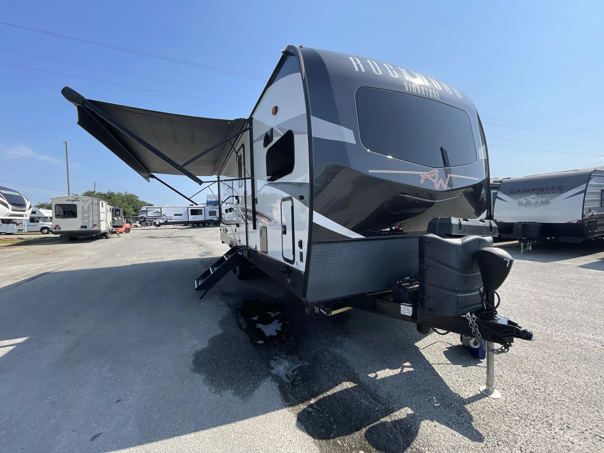 2022 Forest River Rockwood Signature Ultra Lite 8263MBR - Photo 2