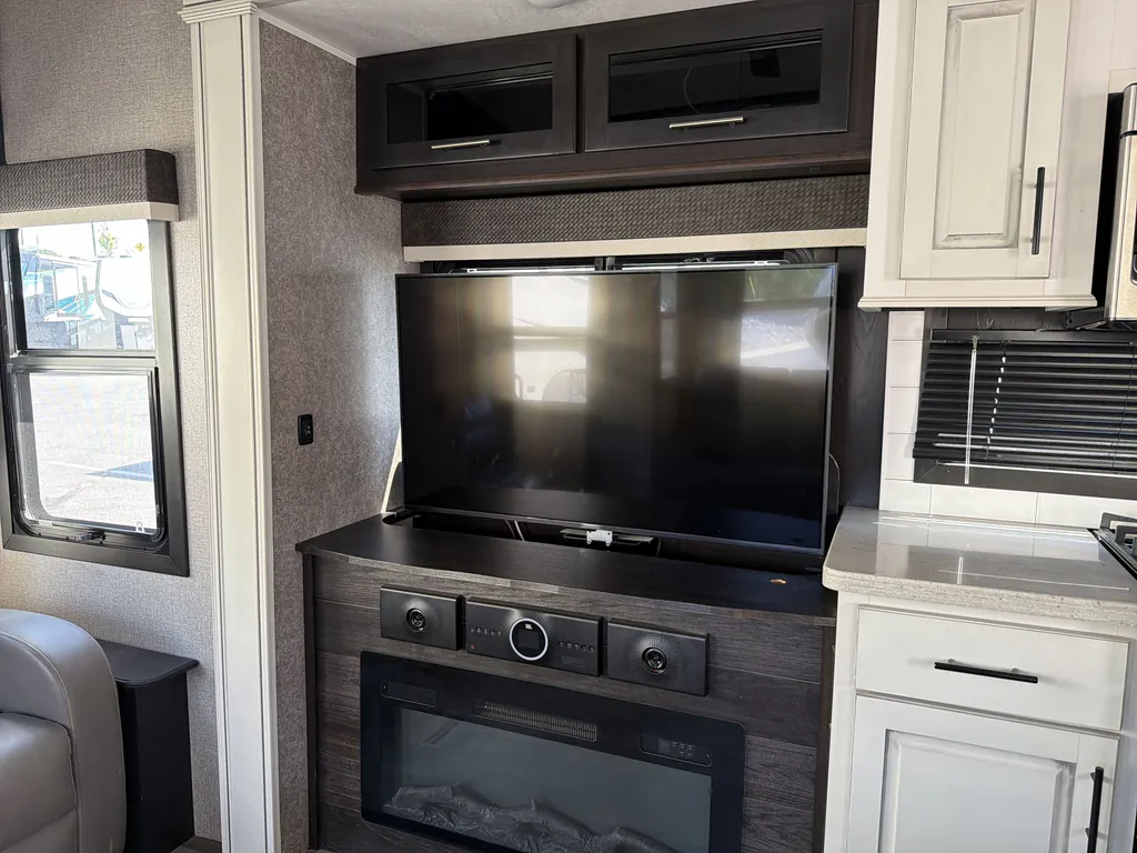 2021 Jayco North Point 387FBTS, Photos photo 12