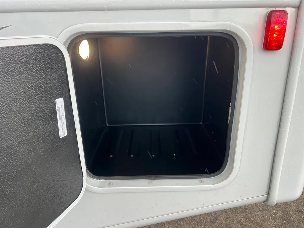 2027 Entegra Coach Vision XL 36C, Photos photo 44