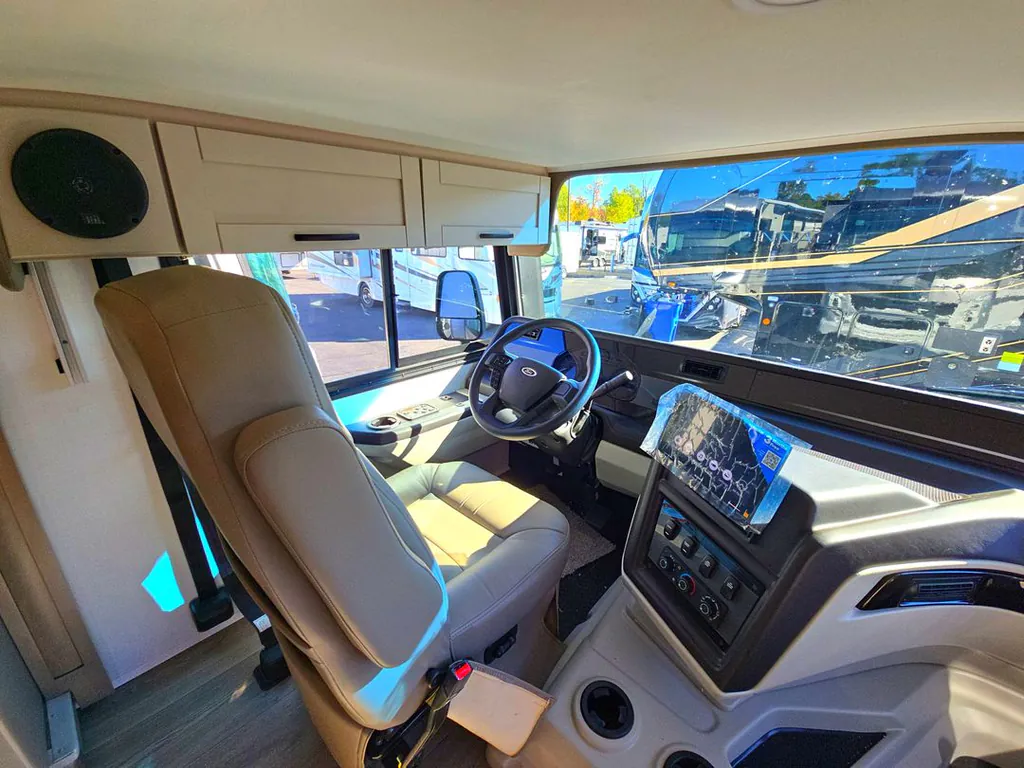 2027 Entegra Coach Vision XL 36C, Photos photo 28