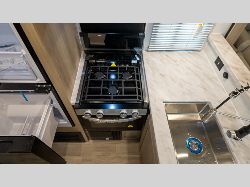 2026 Forest River Solaire 3300FLBS, Photos photo 40
