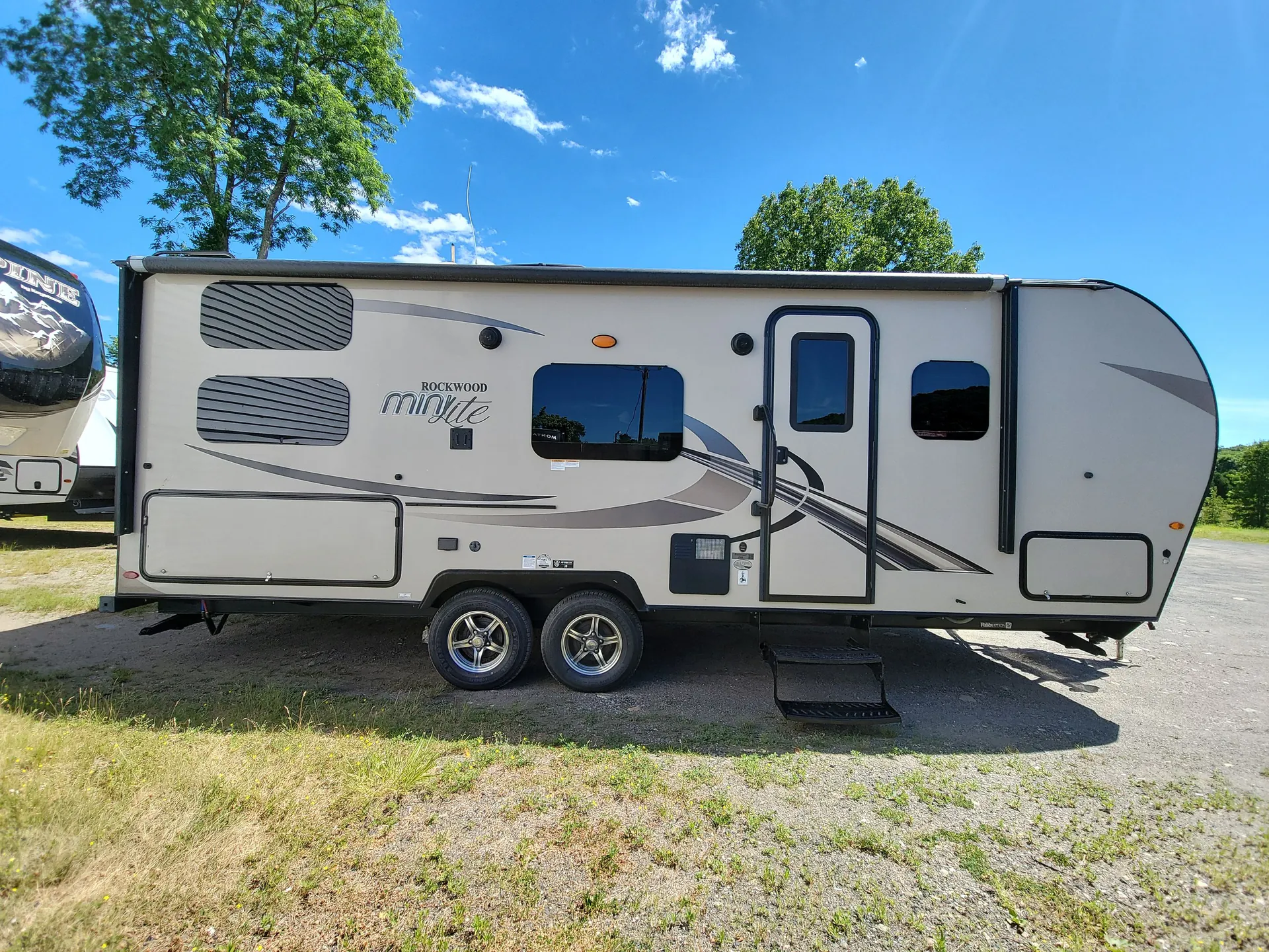 2019 Forest River Rockwood Mini Lite 2508 — campside