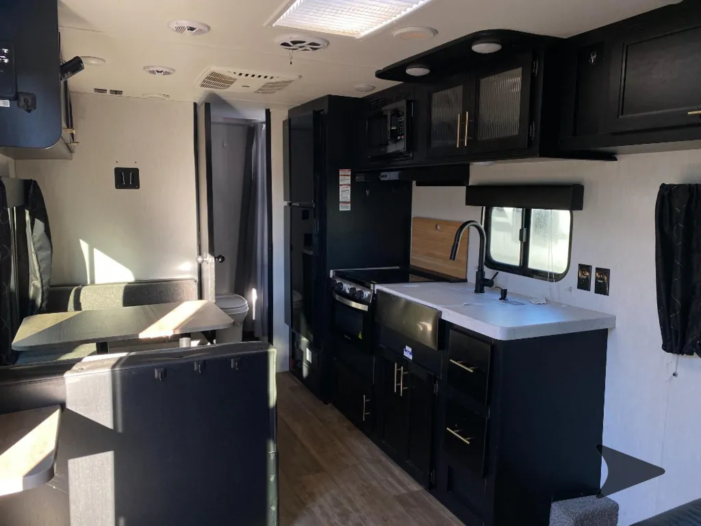2022 Forest River Cherokee Grey Wolf 24JS, Photos photo 15
