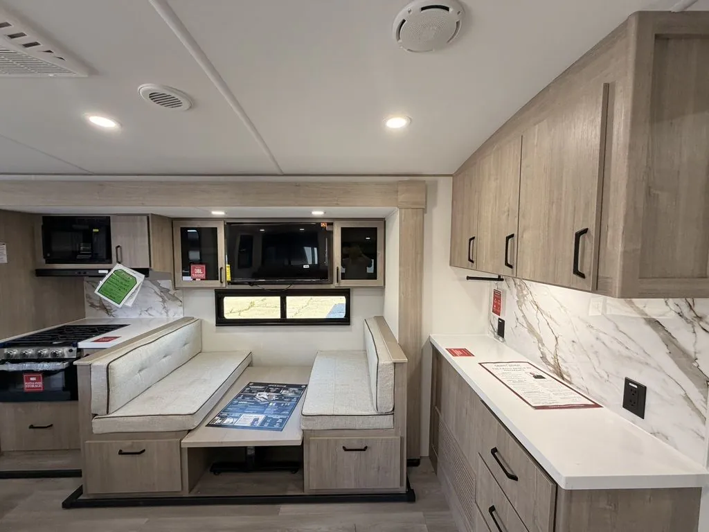 2026 Grand Design Imagine 3210BH, Photos photo 12