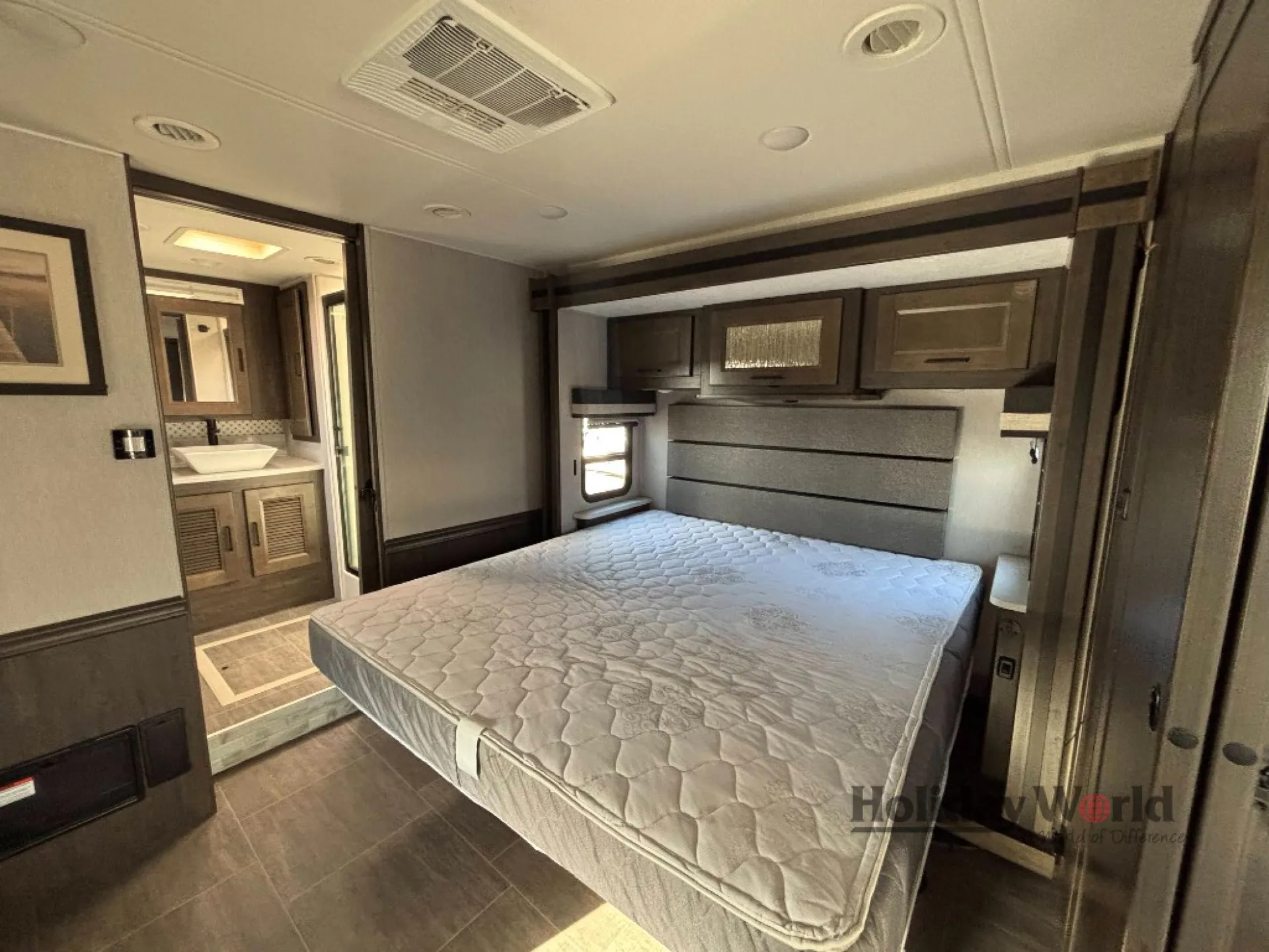2023 Coachmen Sportscoach RD 402TS - Photo 4