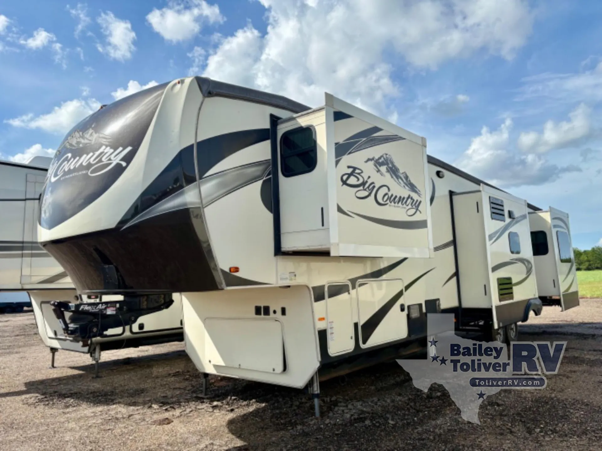 2017 Heartland Big Country 4010RD - Photo 4
